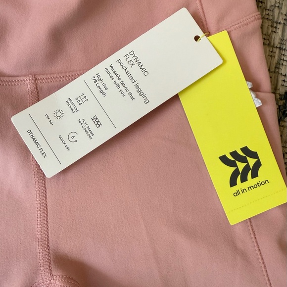All in Motion Light Pink Leggings size XS NWT - Picture 2 of 6